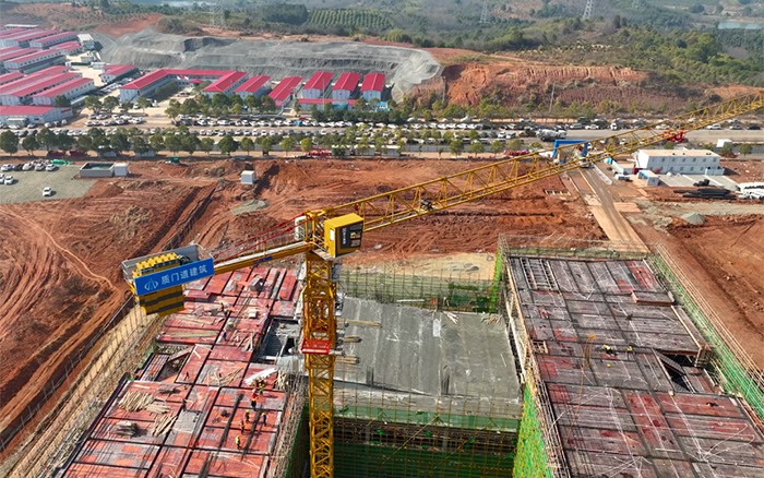 跑出加速度！37臺(tái)徐工塔機(jī)批量助建